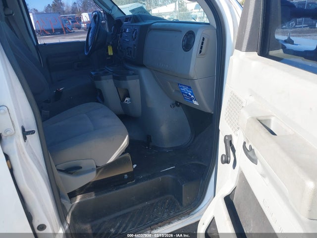 Ford E-150 Commercial 2014 1FTNE1EW3EDA34122 Image 5
