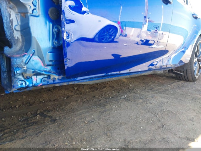 Продажа на аукционе авто 2024 Lexus Is 300 F Sport Design, vin: JTHB81F22R5054415, номер лота: 44337961