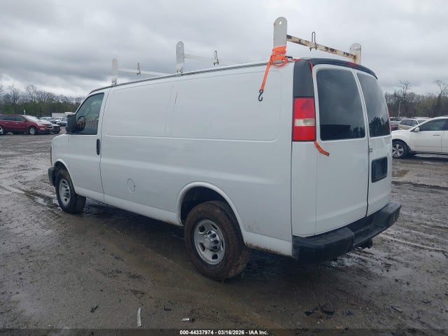 Chevrolet Express 2500 Work Van 2016 1GCWGAFF8G1276809 Image 3