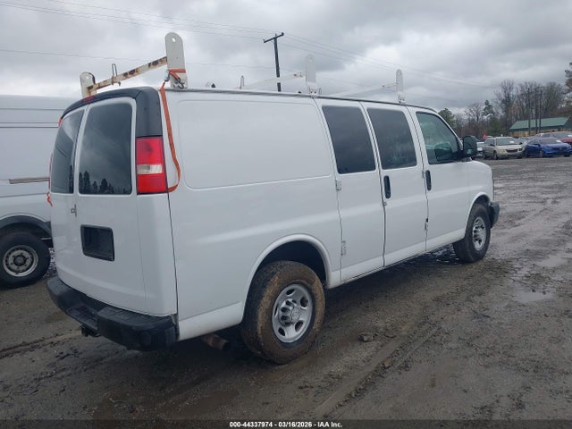 Chevrolet Express 2500 Work Van 2016 1GCWGAFF8G1276809 Image 4