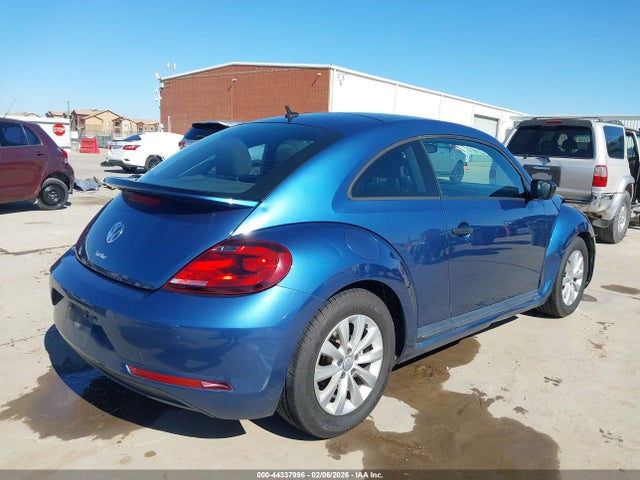 2018 VOLKSWAGEN BEETLE 3VWFD7AT4JM709722 Photo 3