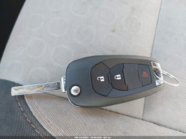 3GNCJKSB7KL284082 Chevrolet TRAX LS
