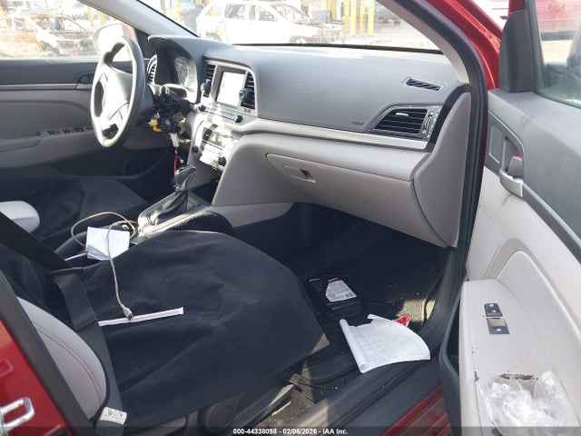 5NPD84LF8JH230973 Hyundai ELANTRA SEL