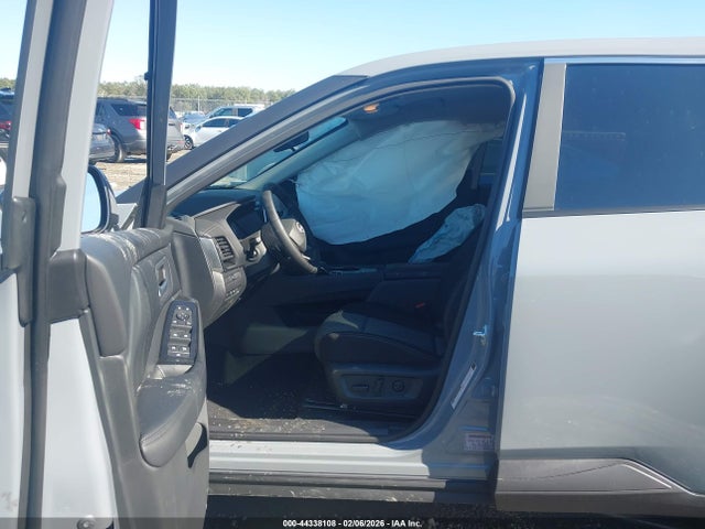 5N1BT3BA1TC750903 Nissan ROGUE SV