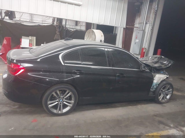 WBA8B9C36HK885308 BMW 330I