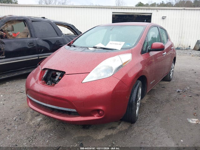 1N4AZ0CPXEC332493 Nissan LEAF S