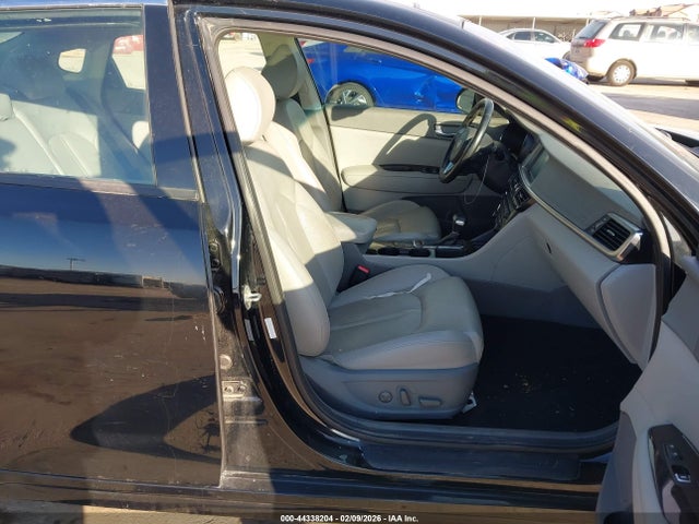 Auction sale of the 2016 Kia Optima Ex, vin: 5XXGU4L34GG063398, lot number: 44338204