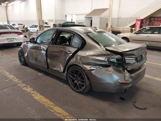 2016 BMW 320I WBA8E5G56GNT93936 Photo 2