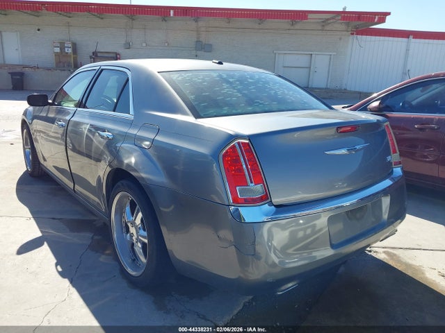 2011 CHRYSLER 300C 2C3CA6CTXBH580749 Photo 2