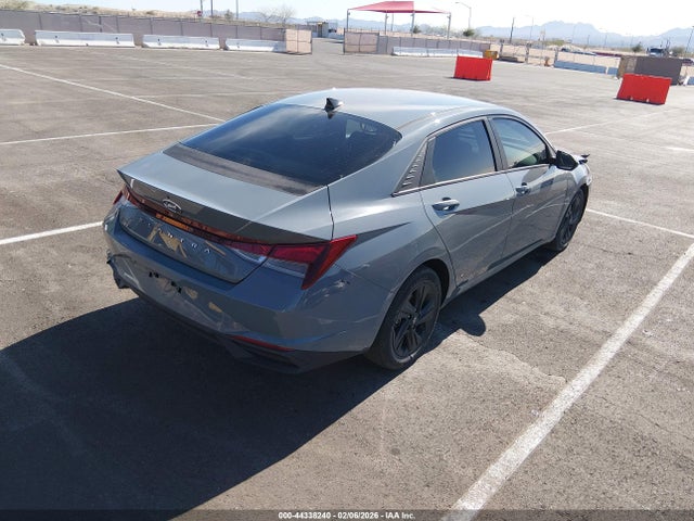 KMHLM4AG0MU066398 Hyundai ELANTRA SEL
