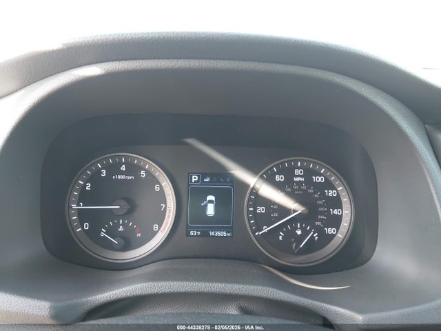 KM8J33A48GU027959 Hyundai TUCSON SE