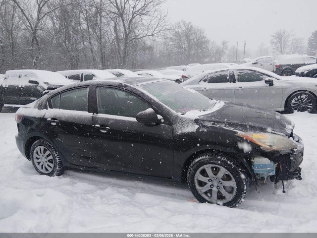 44338303 :رقم المزاد ، JM1BL1U74D1758128 vin ، 2013 Mazda Mazda3 I Sport مزاد بيع