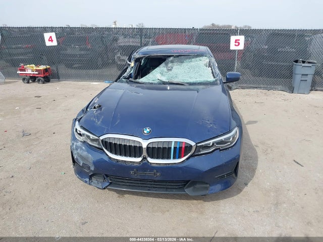 44338304 :رقم المزاد ، 3MW5R1J04M8C02817 vin ، 2021 Bmw 330i مزاد بيع