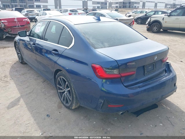 2021 BMW 330I 3MW5R1J04M8C02817 Photo 2
