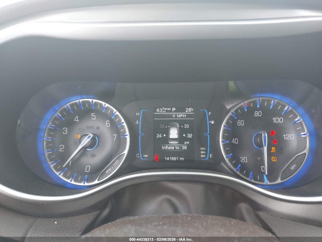 Продаж на аукціоні авто 2017 Chrysler Pacifica Touring-l, vin: 2C4RC1BG1HR691992, номер лоту: 44338313