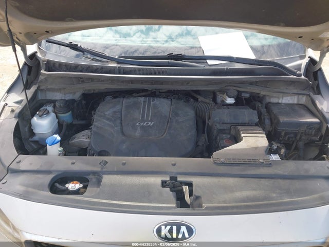 KIA SEDONA LX 2016 KNDMB5C19G6093444 Image 10