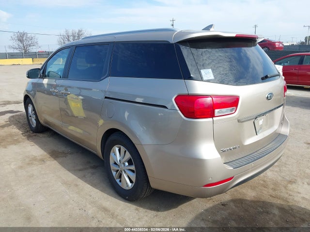KIA SEDONA LX 2016 KNDMB5C19G6093444 Image 3