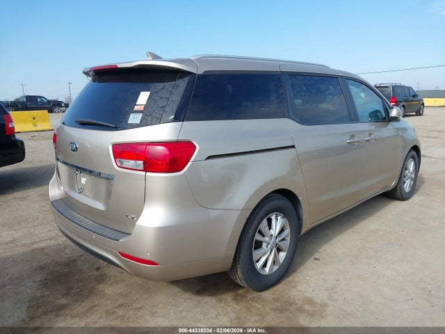 KIA SEDONA LX 2016 KNDMB5C19G6093444 Image 4
