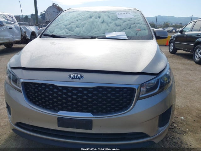 KIA SEDONA LX 2016 KNDMB5C19G6093444 Image 6