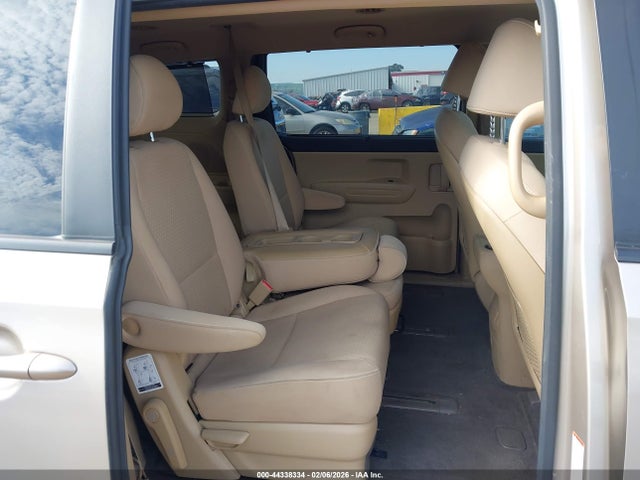 KIA SEDONA LX 2016 KNDMB5C19G6093444 Image 8