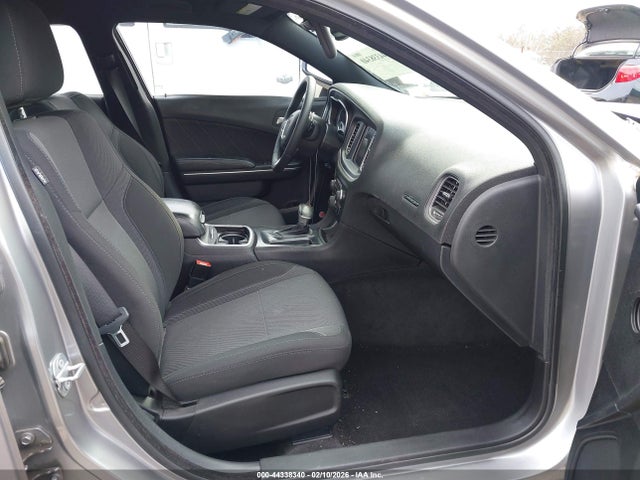 44338340 :رقم المزاد ، 2C3CDXHG6GH187878 vin ، 2016 Dodge Charger Sxt مزاد بيع