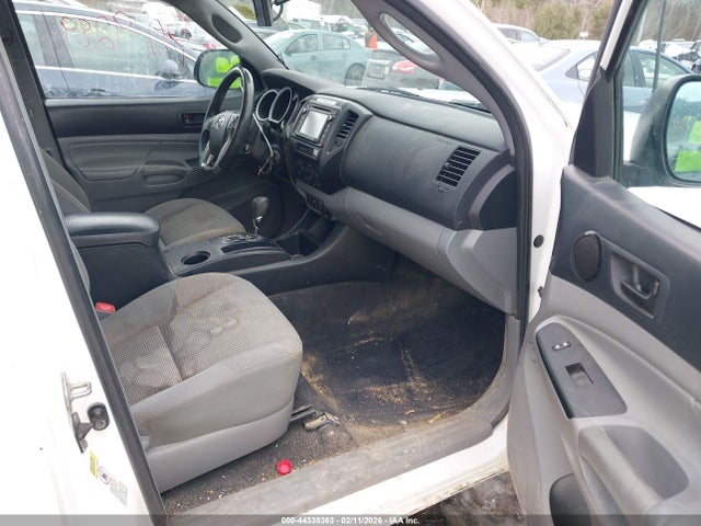 Toyota Tacoma 2015 5TFTX4CN4FX056708 Image 5