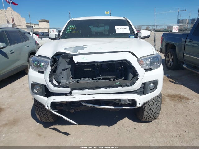 5TFCZ5AN3HX113745 Toyota Tacoma Trd Off Road