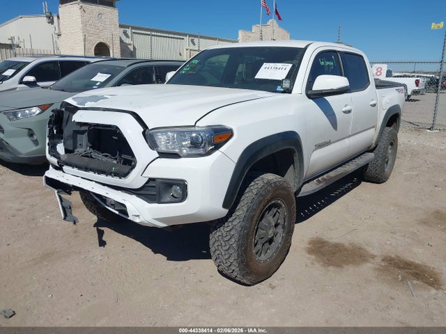 5TFCZ5AN3HX113745 Toyota Tacoma Trd Off Road