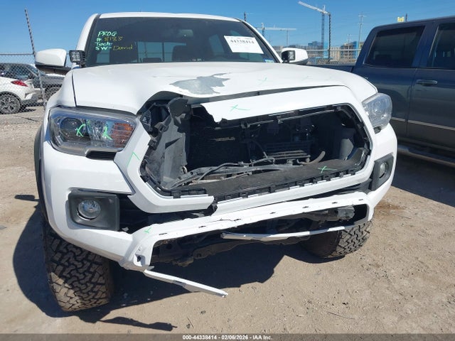 5TFCZ5AN3HX113745 Toyota Tacoma Trd Off Road
