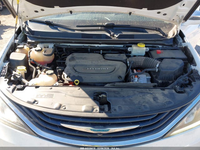 2017 CHRYSLER PACIFICA HYBRID 2C4RC1N79HR822310 Photo 9