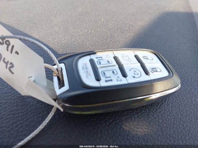 2017 CHRYSLER PACIFICA HYBRID 2C4RC1N79HR822310 Photo 10