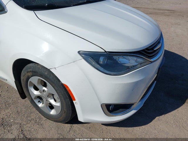 2017 CHRYSLER PACIFICA HYBRID 2C4RC1N79HR822310 Photo 5