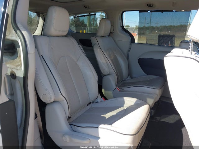2017 CHRYSLER PACIFICA HYBRID 2C4RC1N79HR822310 Photo 7