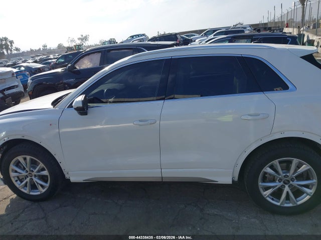 44338435 :رقم المزاد ، WA1DECF36P1134550 vin ، 2023 Audi Q3 Premium 45 Tfsi S Line Quattro Tiptronic مزاد بيع