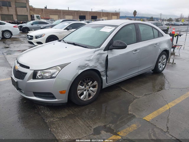 1G1PA5SG8E7338711 Chevrolet Cruze Ls Auto