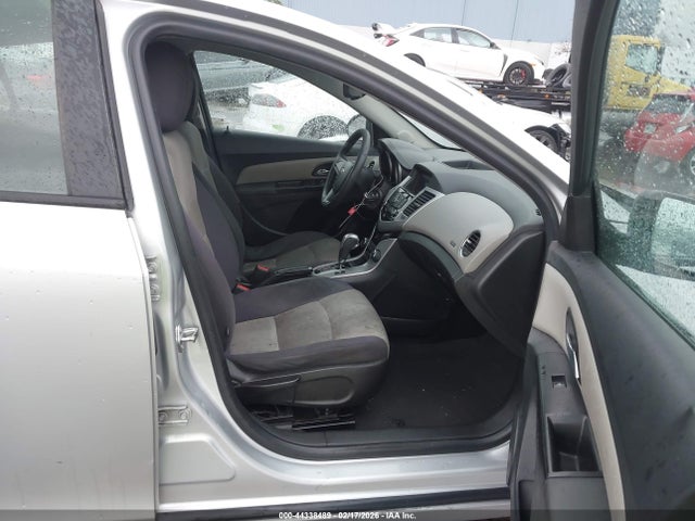 1G1PA5SG8E7338711 Chevrolet Cruze Ls Auto