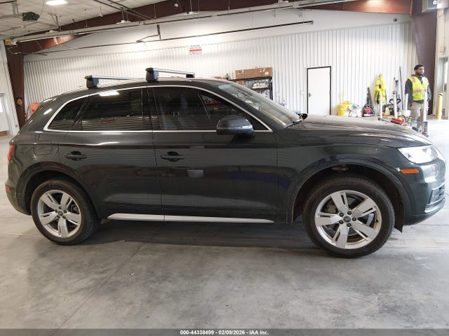 WA1BNAFY0J2064973 Audi Q5 2.0t Premium/2.0t Tech Premium