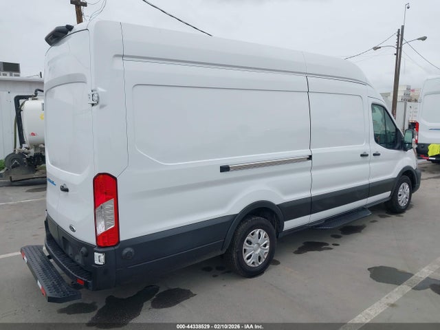 1FTBW3XK6NKA28381 Ford E-transit-350 Cargo Van