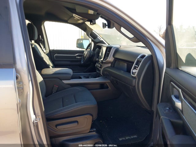 44338551 :رقم المزاد ، 1C6RREFGXNN431445 vin ، 2022 Ram 1500 Big Horn  4x2 5'7 Box مزاد بيع