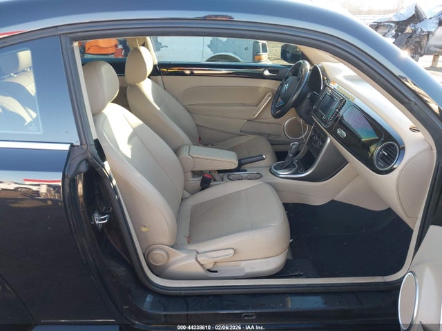 2018 VOLKSWAGEN BEETLE 3VWJD7AT1JM701863 Photo 4