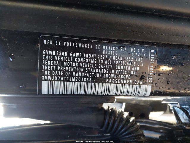 2018 VOLKSWAGEN BEETLE 3VWJD7AT1JM701863 Photo 8