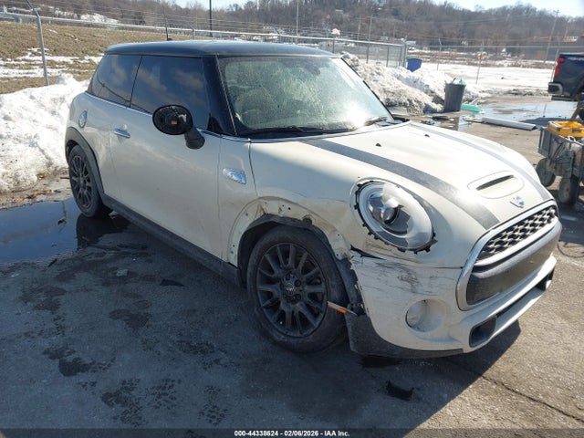 2015 MINI HARDTOP WMWXP7C56FT740229 Photo 0