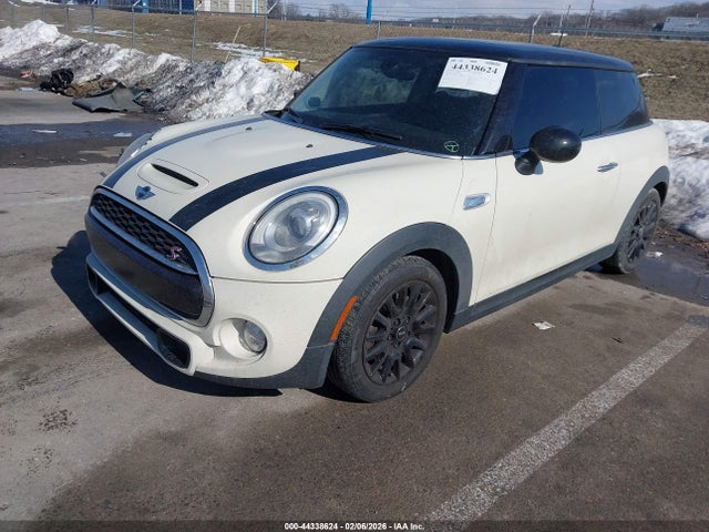 2015 MINI HARDTOP WMWXP7C56FT740229 Photo 1