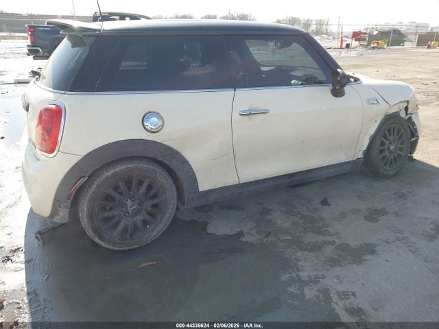 2015 MINI HARDTOP WMWXP7C56FT740229 Photo 3