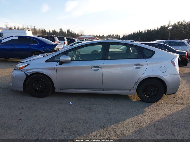 Toyota Prius Two 2015 JTDKN3DU6F0477615 Image 14