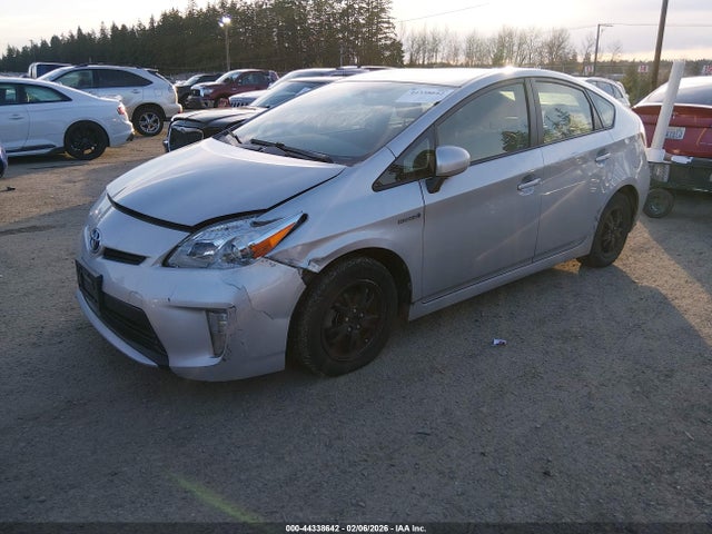 Toyota Prius Two 2015 JTDKN3DU6F0477615 Image 2