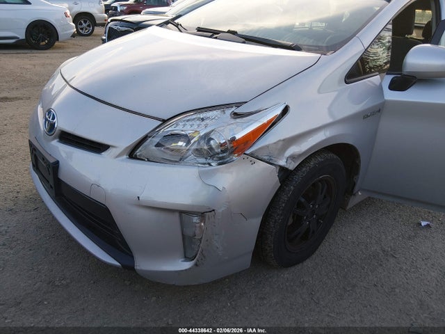 Toyota Prius Two 2015 JTDKN3DU6F0477615 Image 6