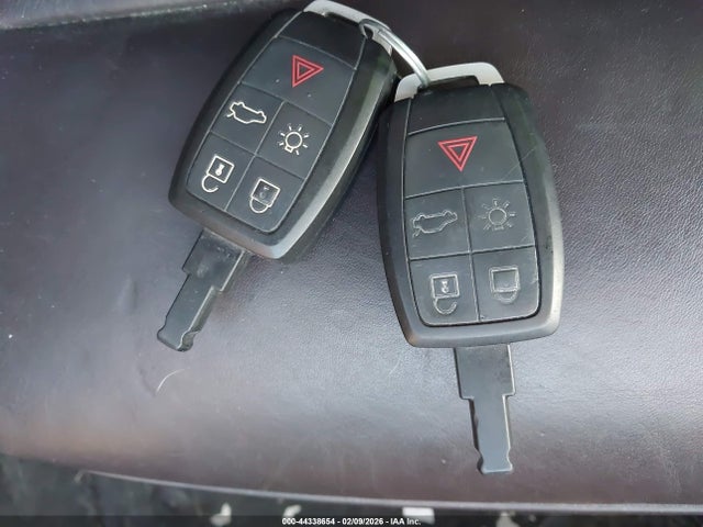 2013 VOLVO C70 YV1672MC0DJ141991 Photo 10