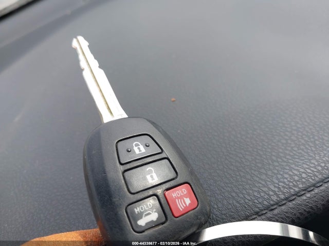 2018 TOYOTA COROLLA 2T1BURHE6JC073253 Photo 10