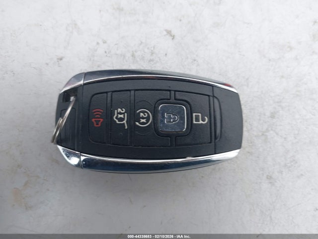 44338683 :رقم المزاد ، 5LMJJ2LTXKEL10366 vin ، 2019 Lincoln Navigator Reserve مزاد بيع